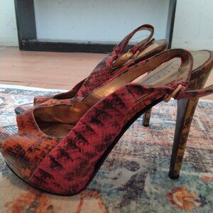 Guess size 8 nwob Snakeskin Stiletto Heels